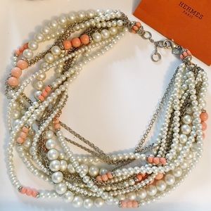 NWOT- Banana Republic Mutlistrand Necklace•